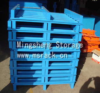 Steel pallet