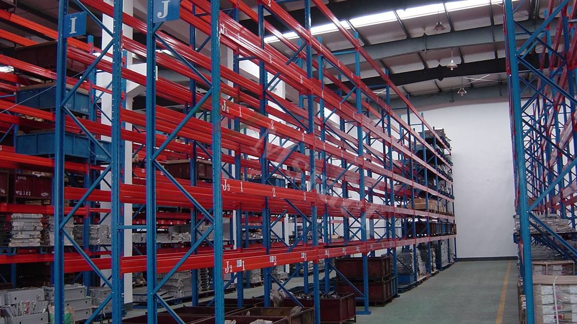 Heavy pallet rack
